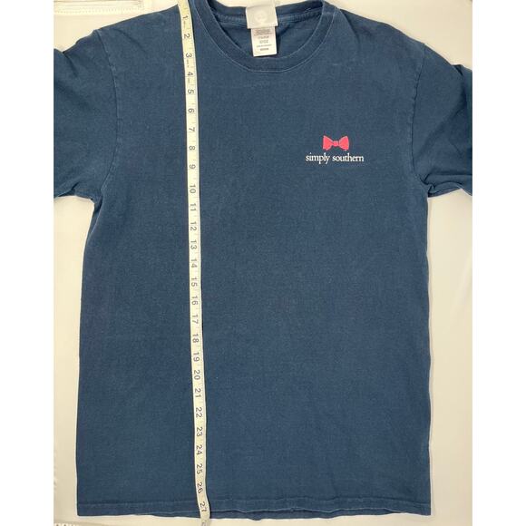 Simply Southern Let all that you do be done in LOVE Tshirt size Medium PreOwned - Picture 4 of 6